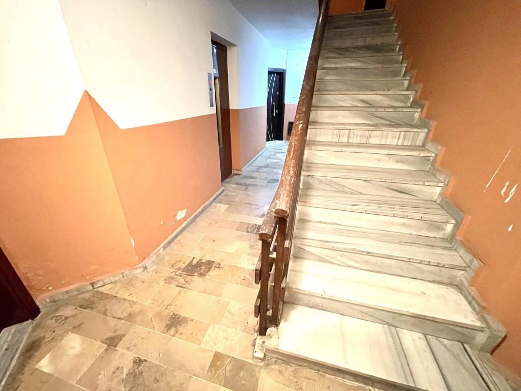 MAY930 - Photo 16