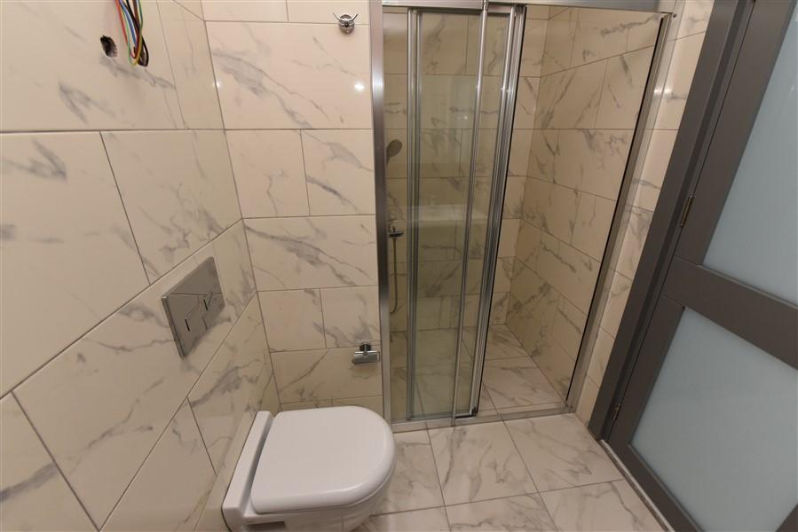 MAY1040 - Photo 22