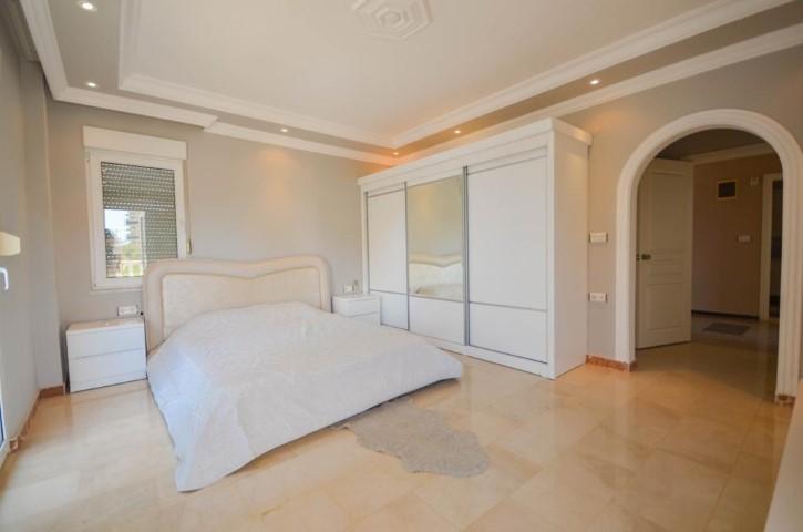 MAY1011 - Photo 24