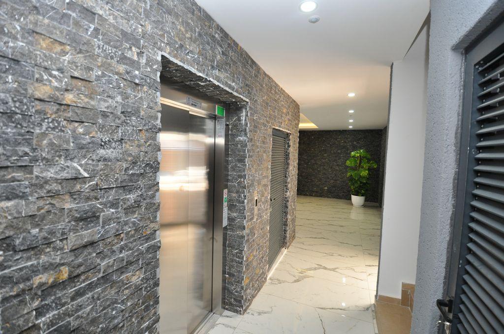MAY831 - Photo 4