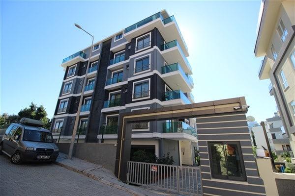 MAY1156 - Photo 1