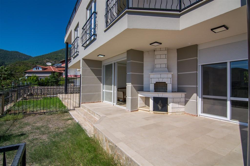 MAY1052 - Photo 18
