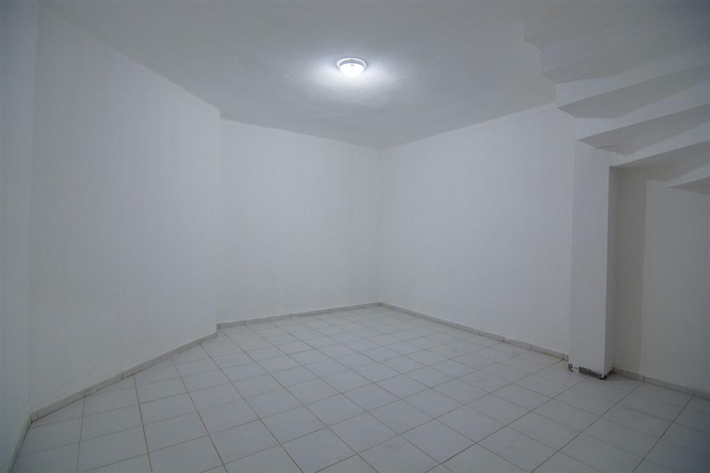 MAY1052 - Photo 23