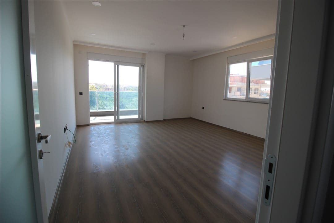MAY1184 - Photo 27