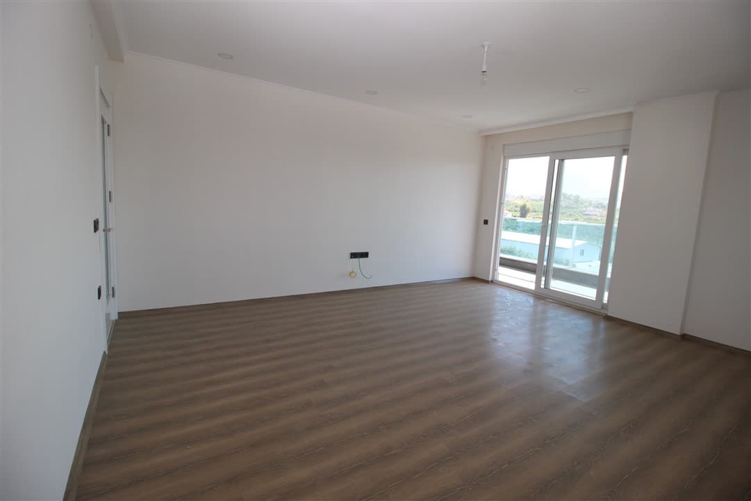 MAY1184 - Photo 28