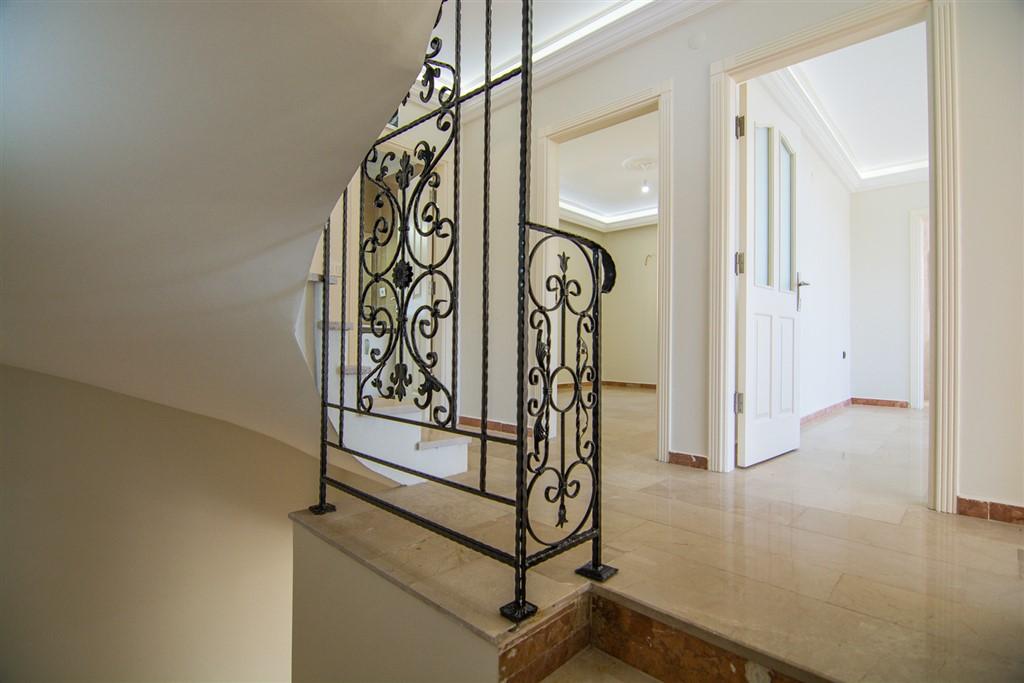 MAY1052 - Photo 26