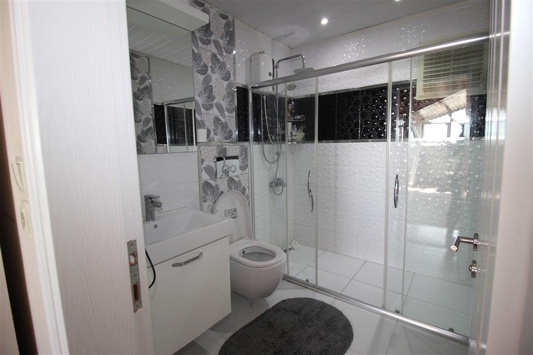 MAY1172 - Photo 38