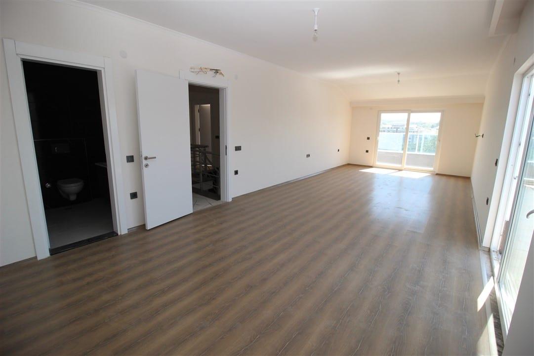 MAY1184 - Photo 44