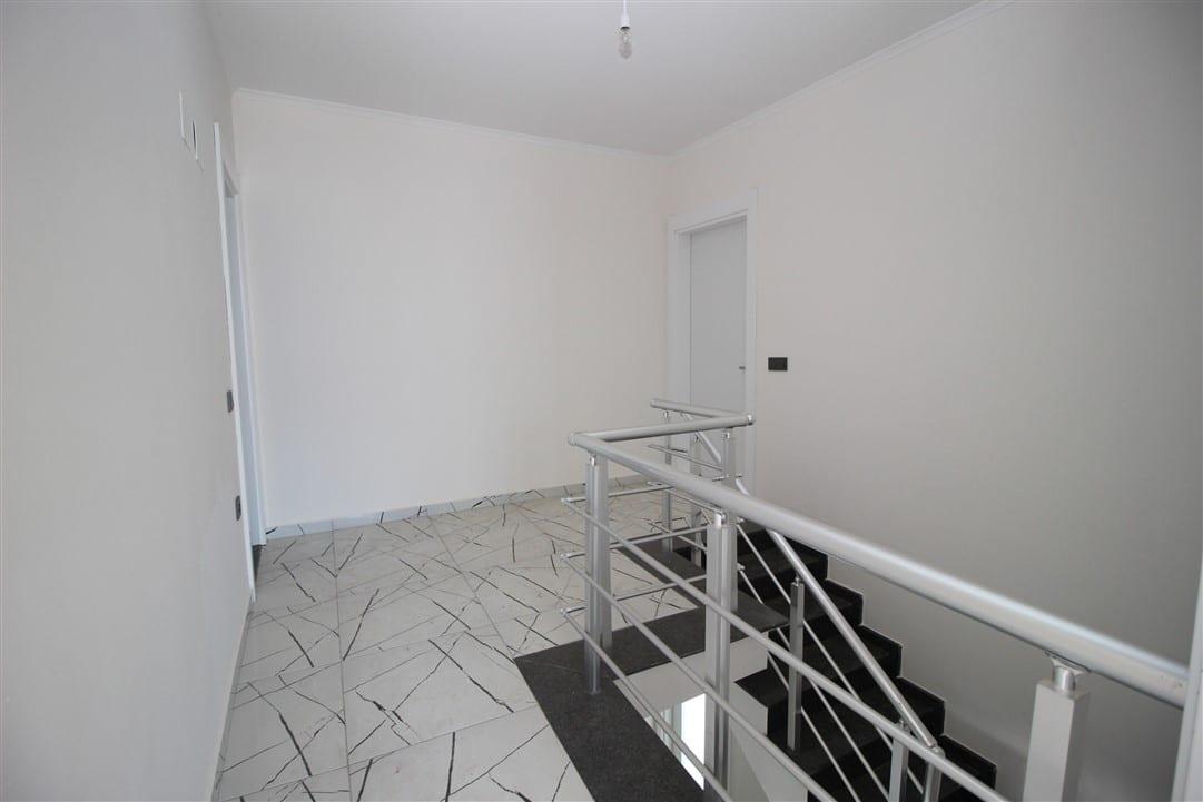 MAY1184 - Photo 47