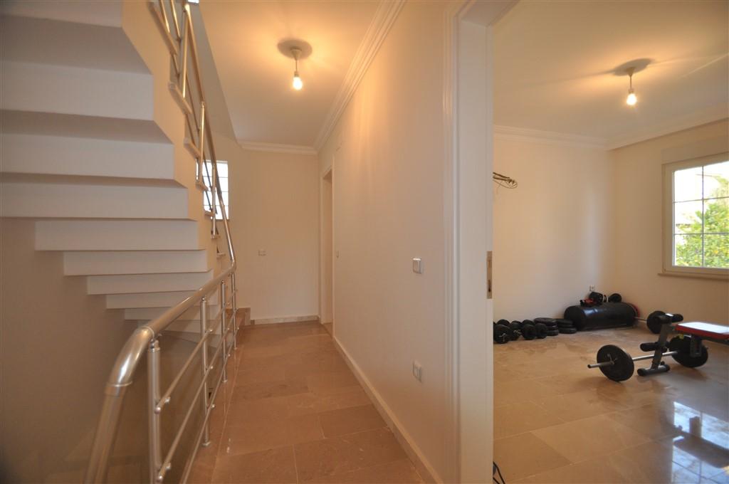 MAY1054 - Photo 33