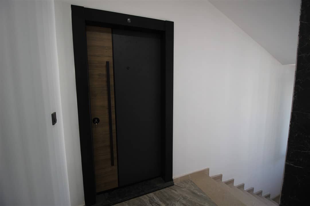 MAY1184 - Photo 6