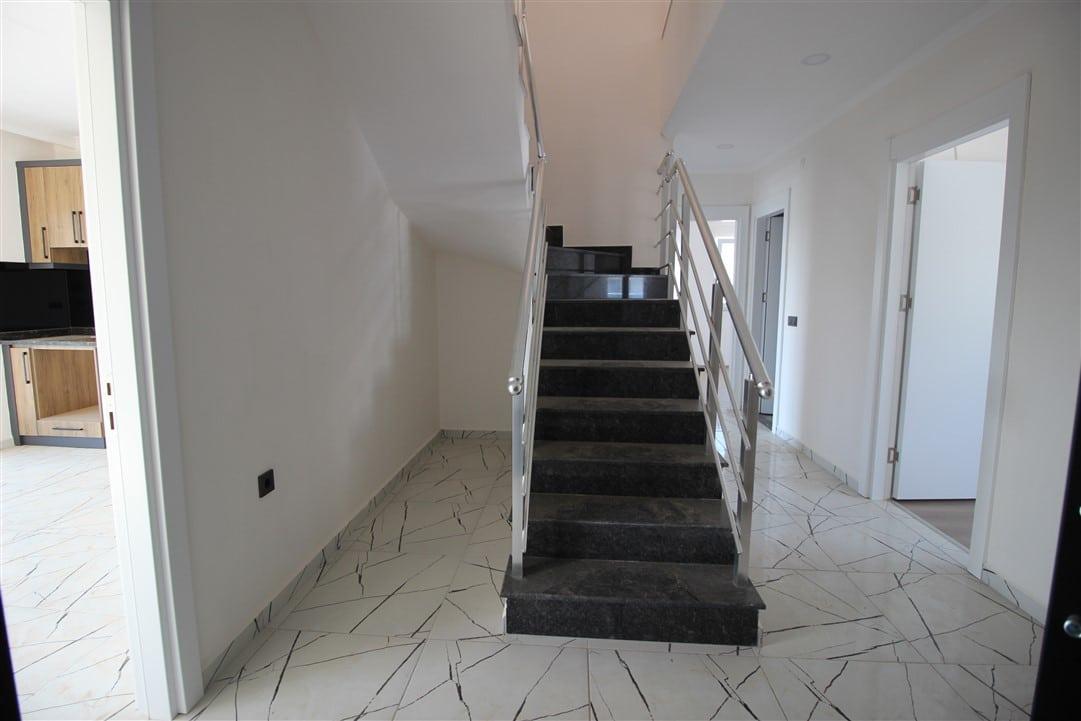 MAY1184 - Photo 5