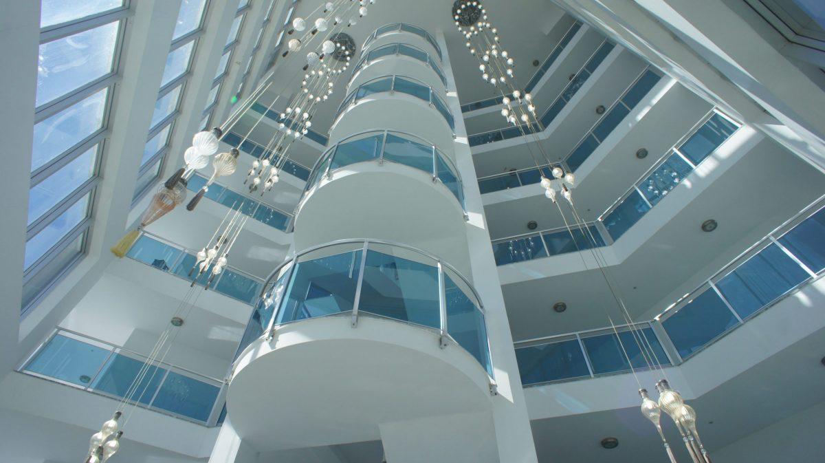 MAY1056 - Photo 2