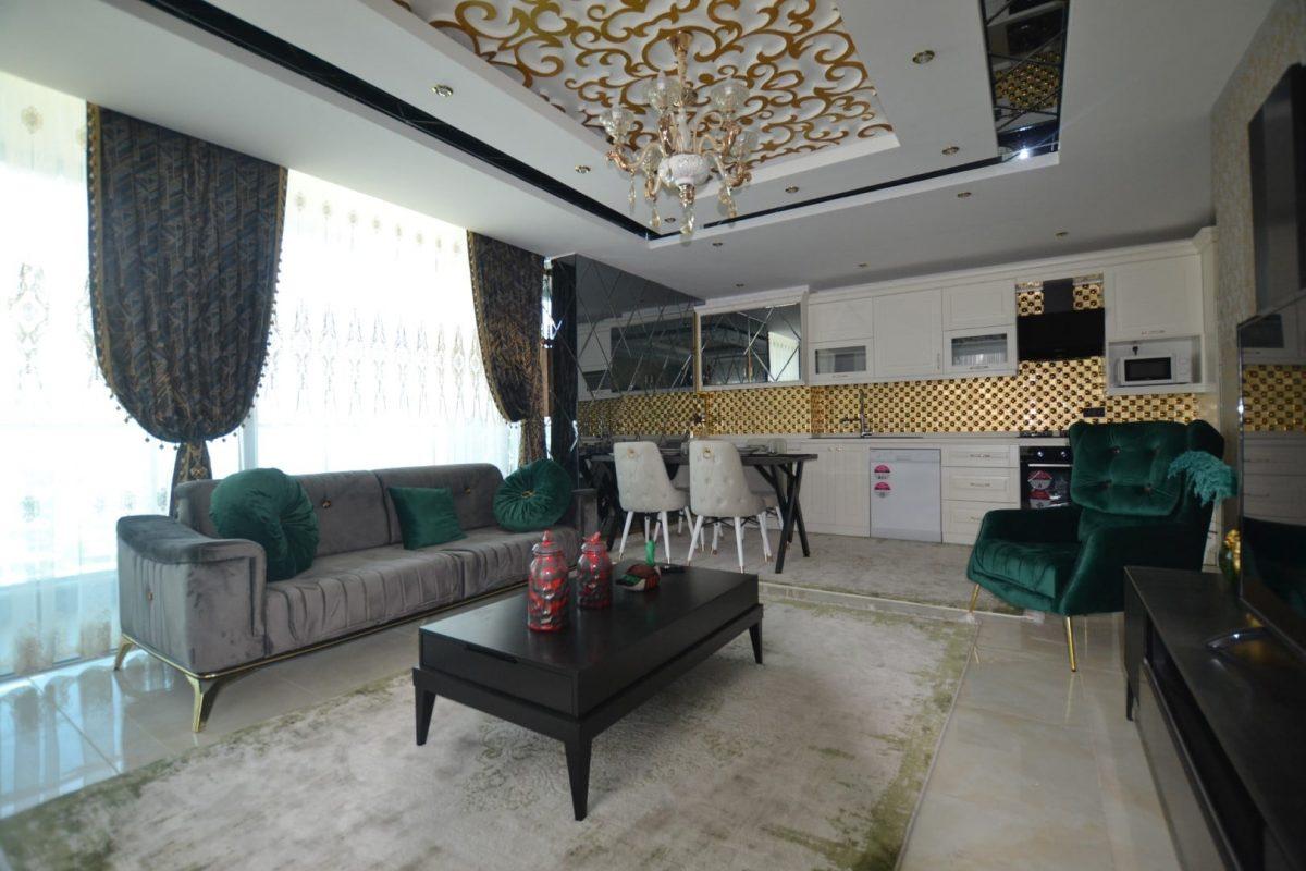 MAY1164 - Photo 2