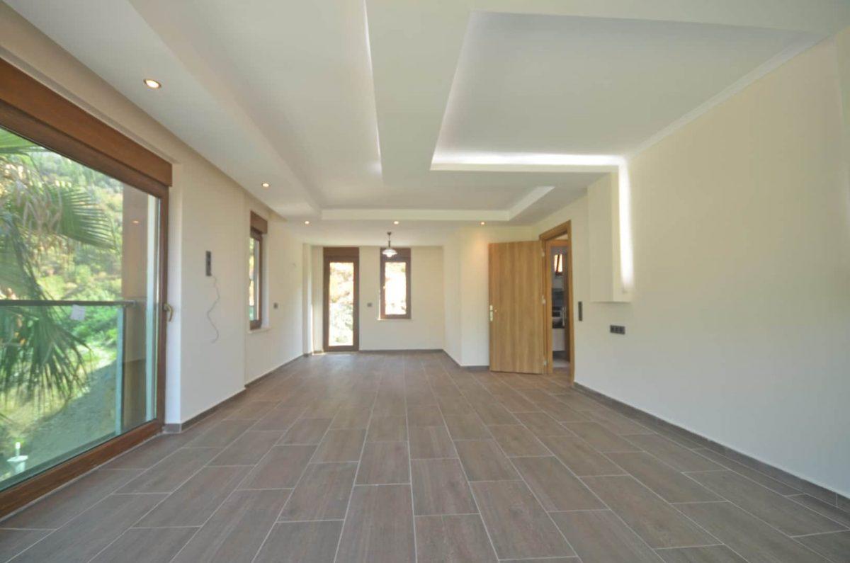 MAY1103 - Photo 21