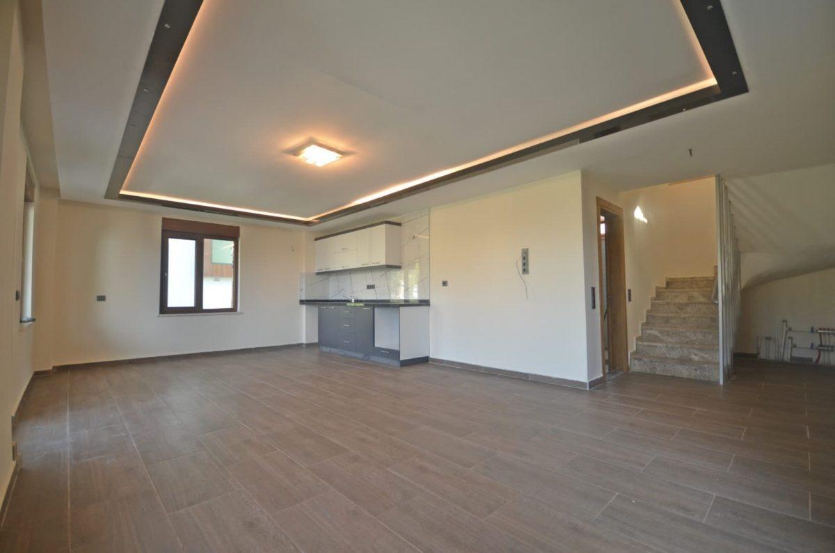 MAY1104 - Photo 17
