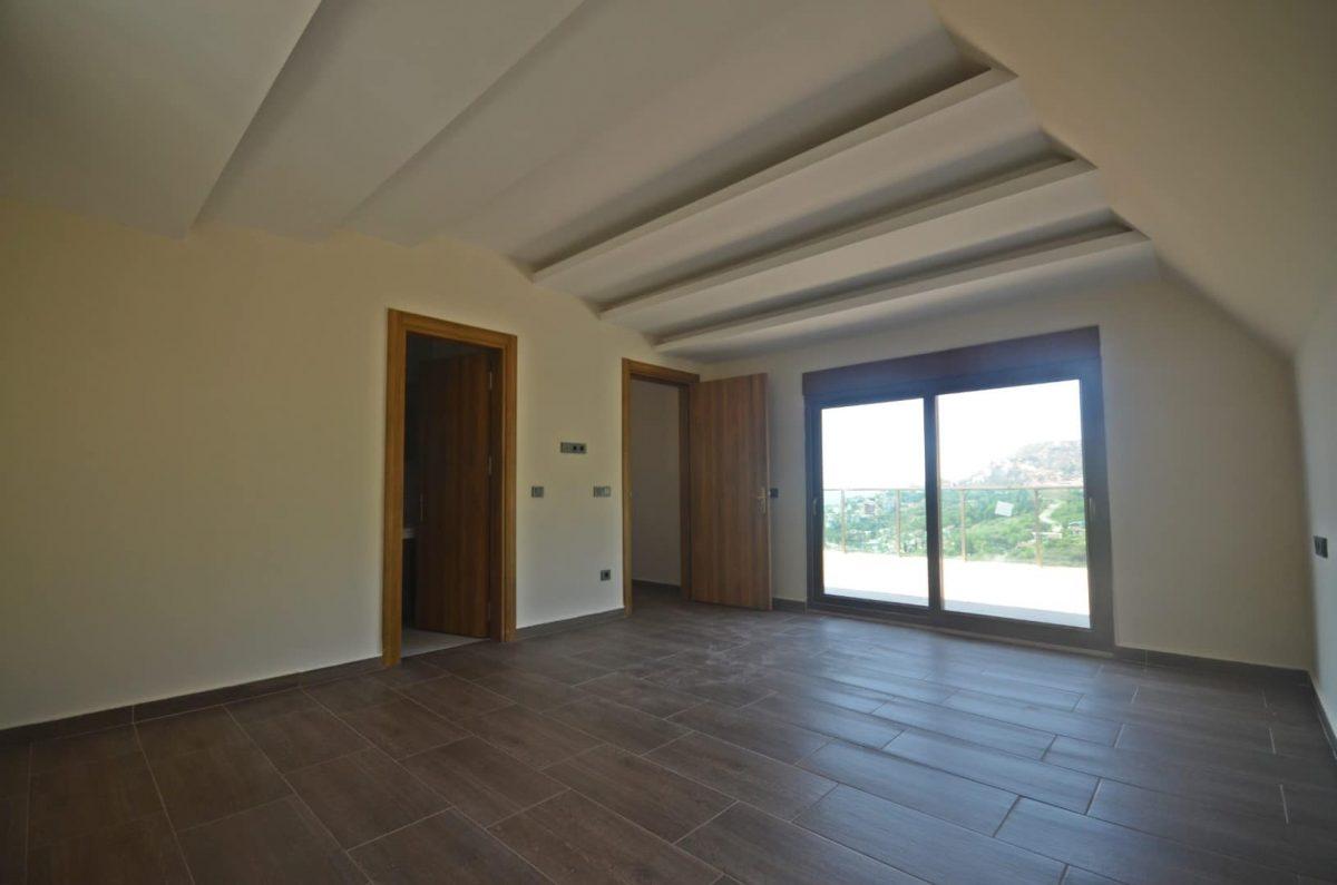 MAY1104 - Photo 24