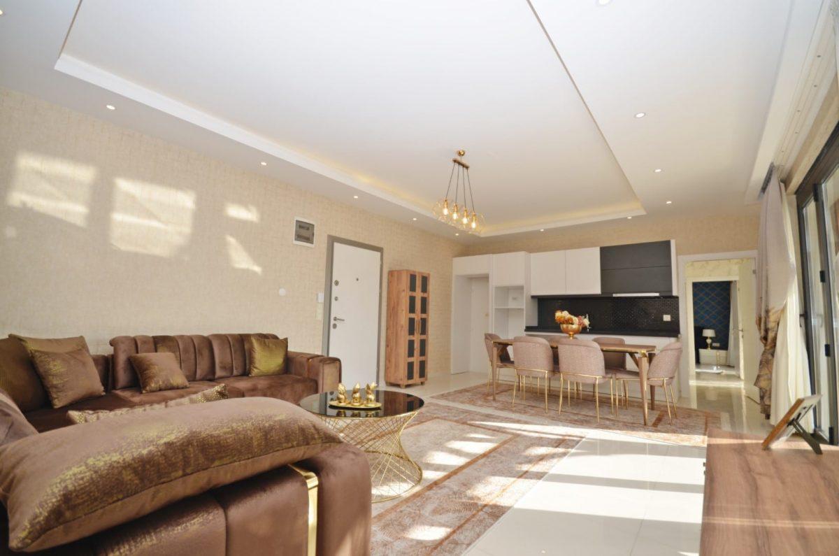 MAY1099 - Photo 2