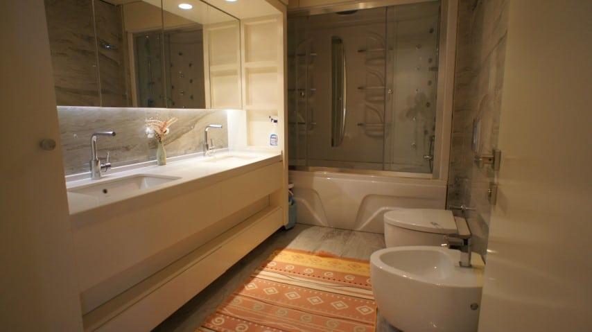MAY1080 - Photo 21