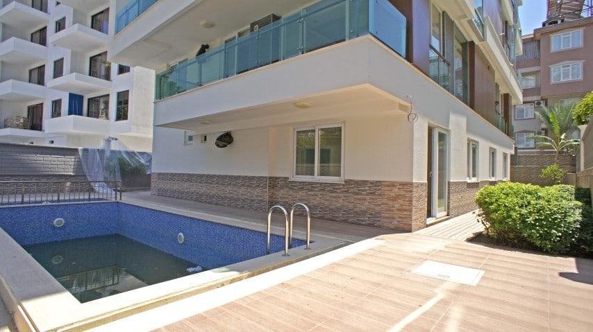 MAY1076 - Photo 2