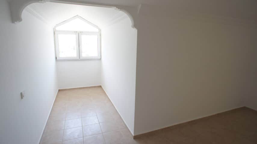 MAY1081 - Photo 20