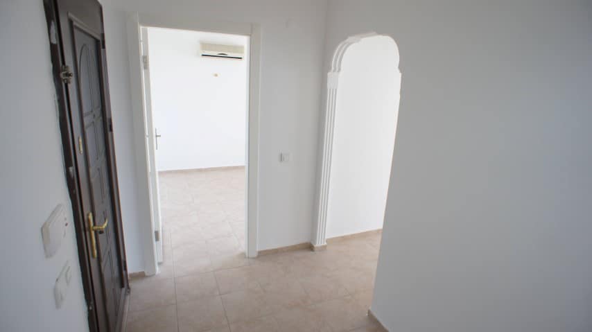 MAY1081 - Photo 5