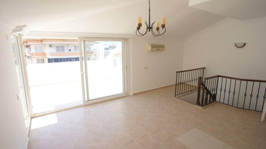 MAY1081 - Photo 23