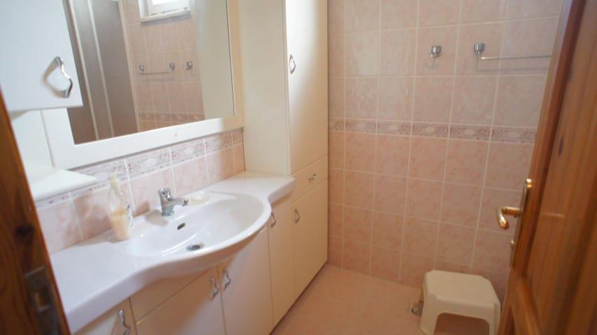 MAY1083 - Photo 27