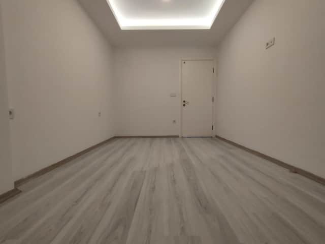 MAY1089 - Photo 26