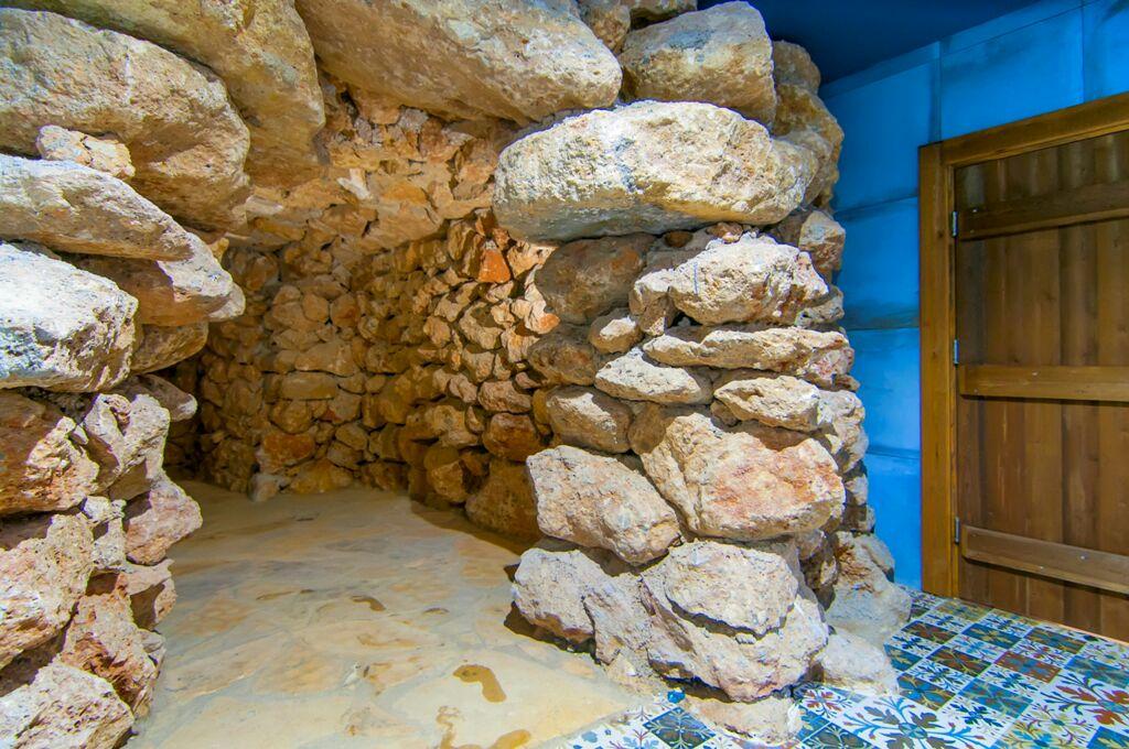 MAY1100 - Photo 26