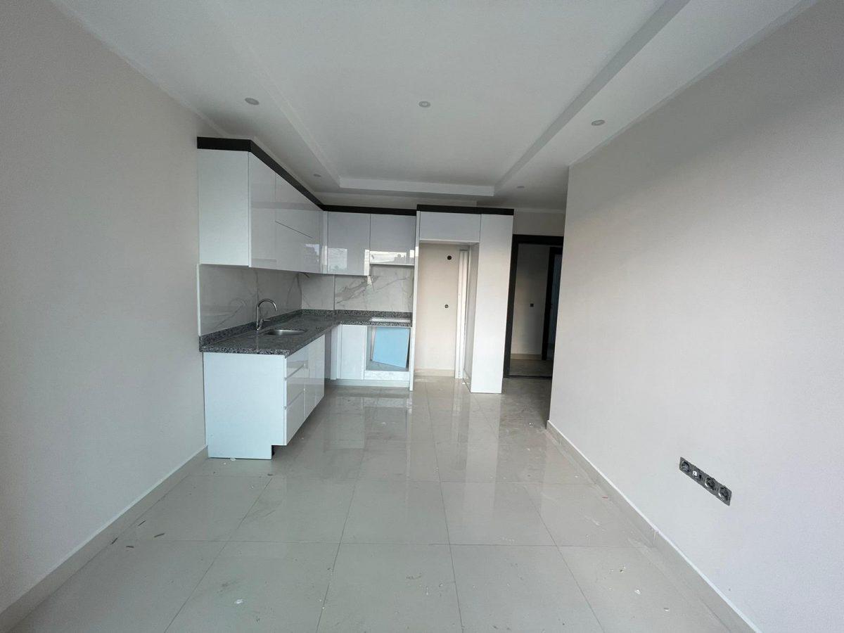 MAY1207 - Photo 2