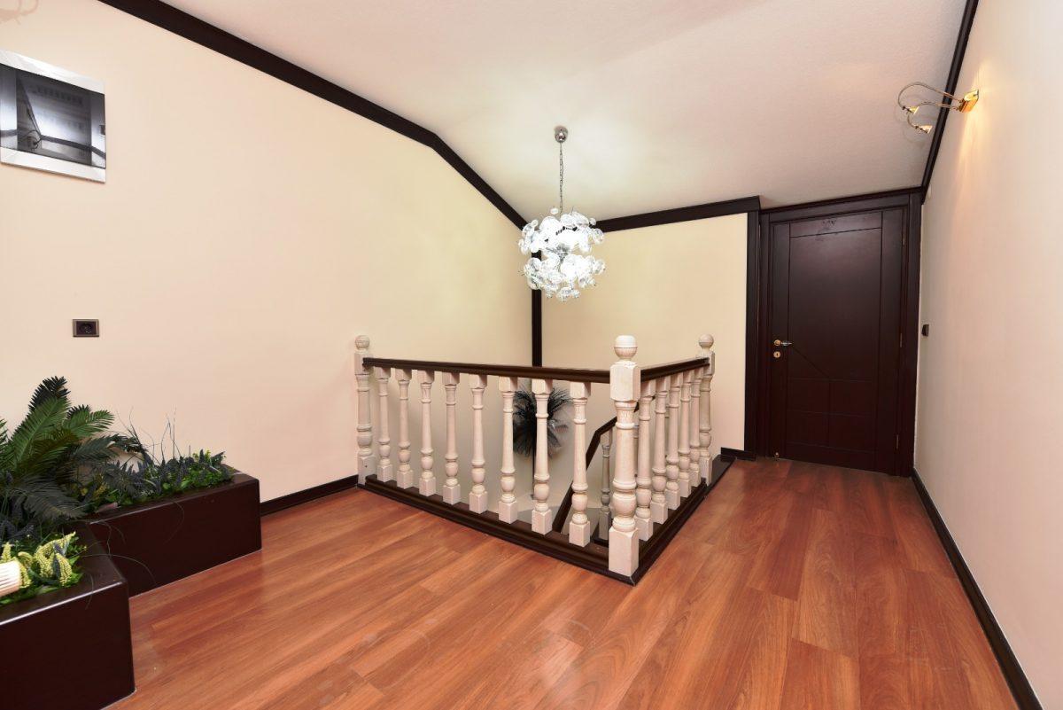 MAY1047 - Photo 18
