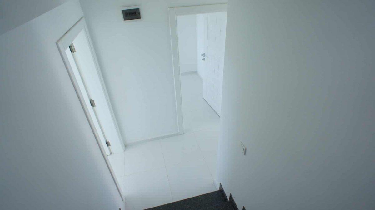 MAY1061 - Photo 15