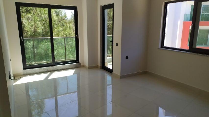 MAY1267 - Photo 2