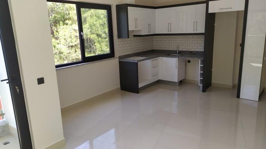 MAY1267 - Photo 3