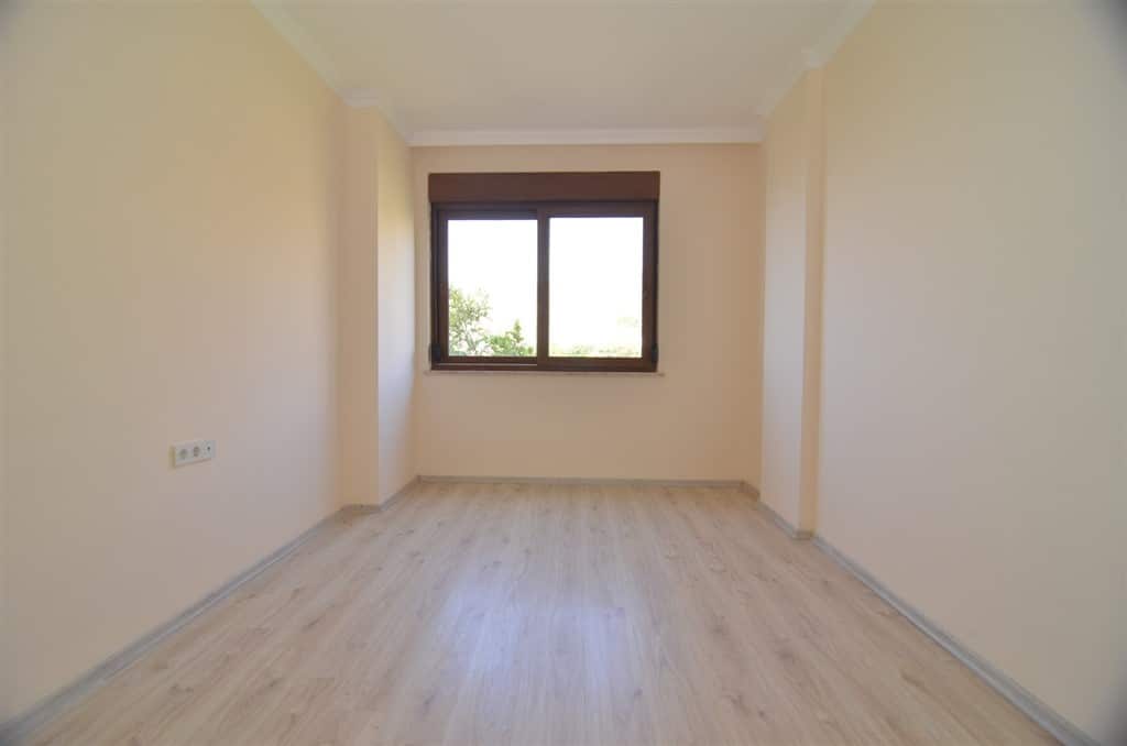 MAY1396 - Photo 15