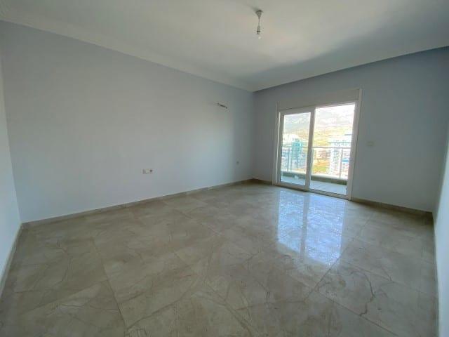 MAY1363 - Photo 11