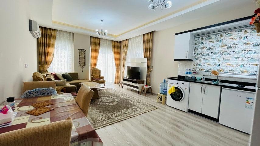 MAY1347 - Photo 2