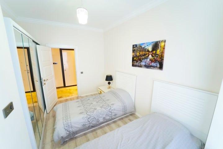 MAY1376 - Photo 21