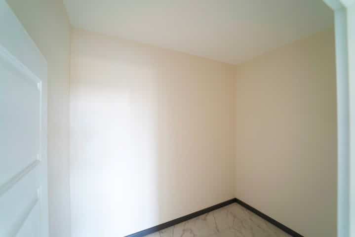 MAY1374 - Photo 18