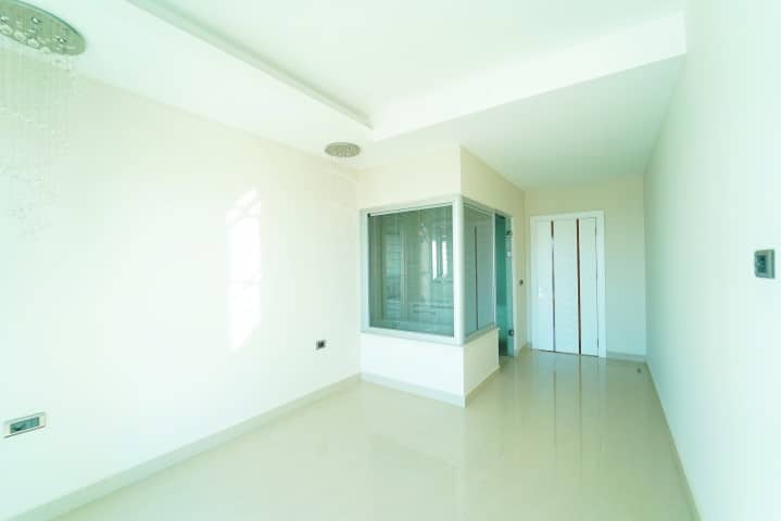 MAY1386 - Photo 20