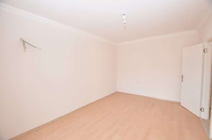 MAY1368 - Photo 5