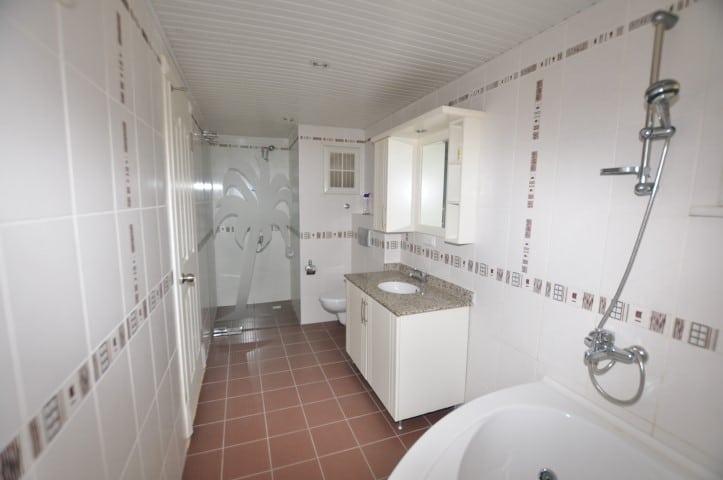 MAY1329 - Photo 32