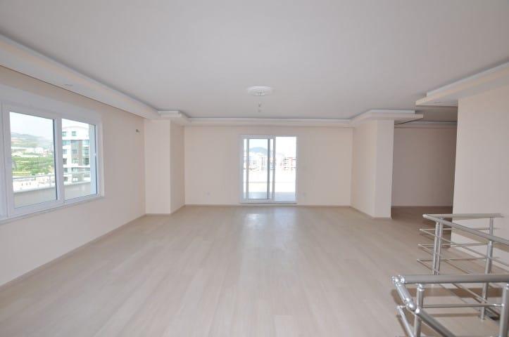 MAY1335 - Photo 17