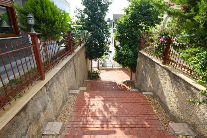 MAY1349 - Photo 26