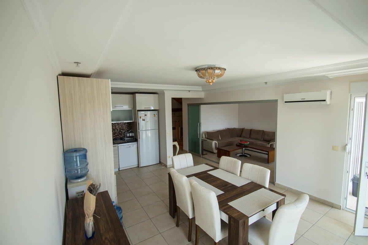 MAY1298 - Photo 4