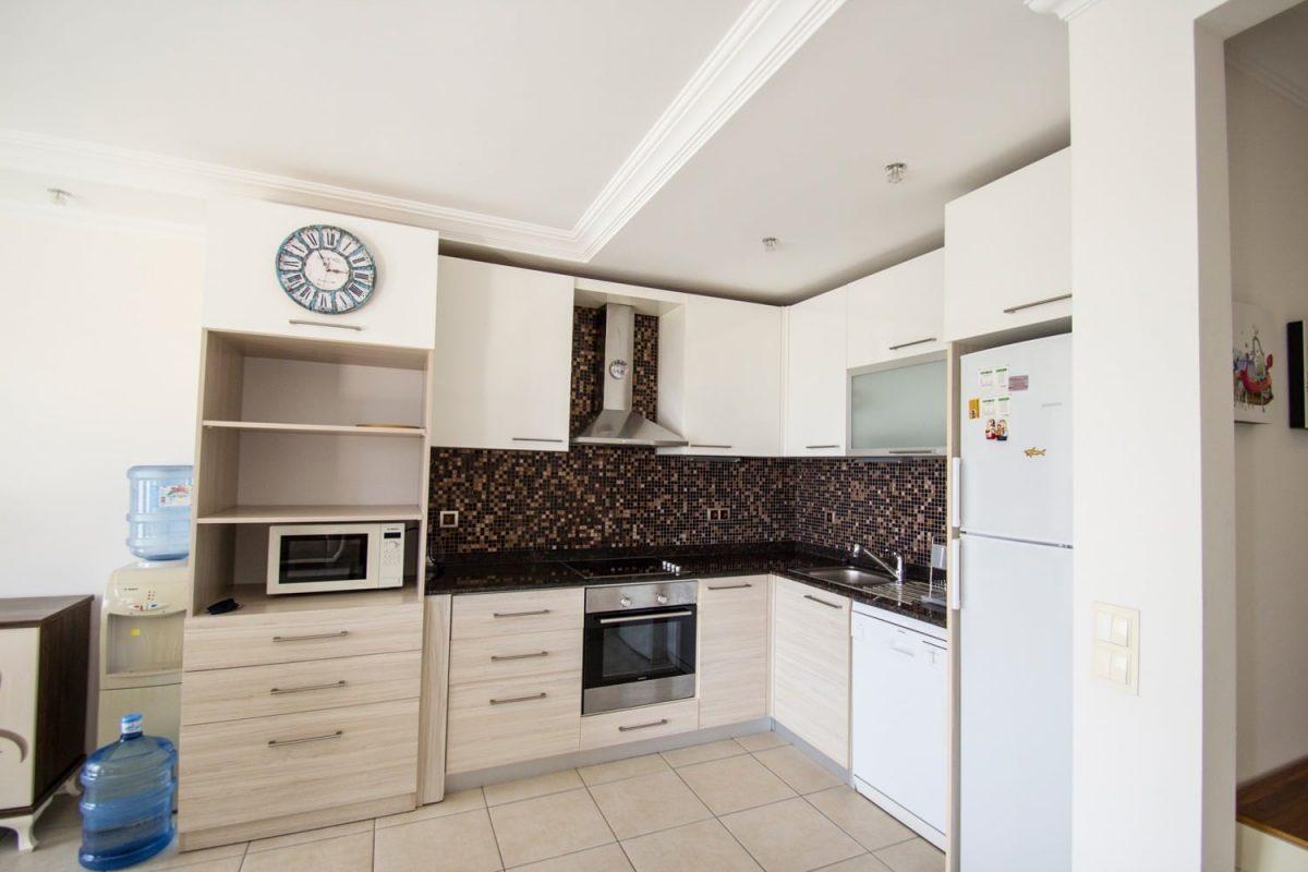 MAY1298 - Photo 5