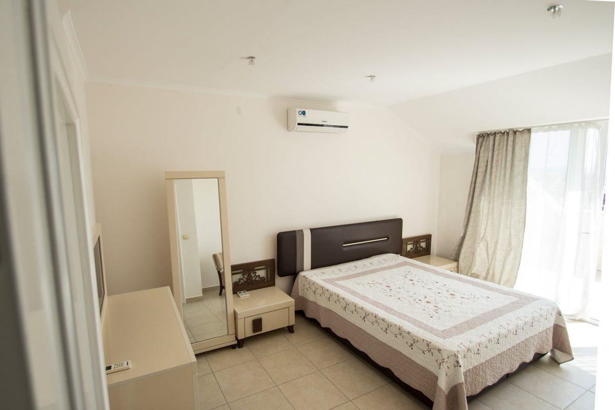 MAY1298 - Photo 11