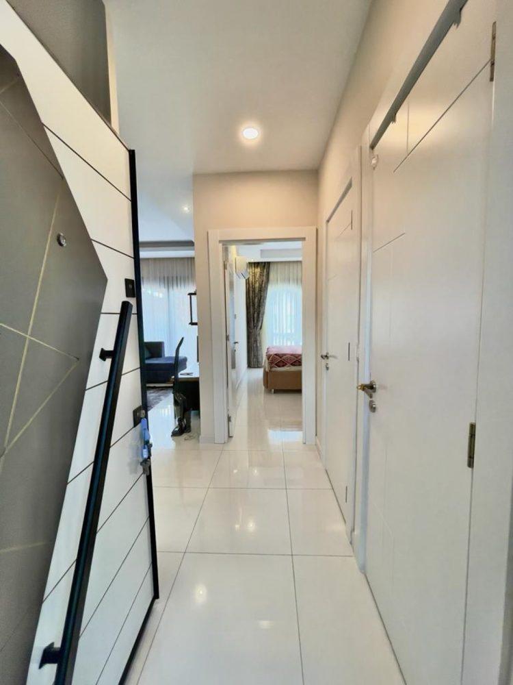 MAY1570 - Photo 4