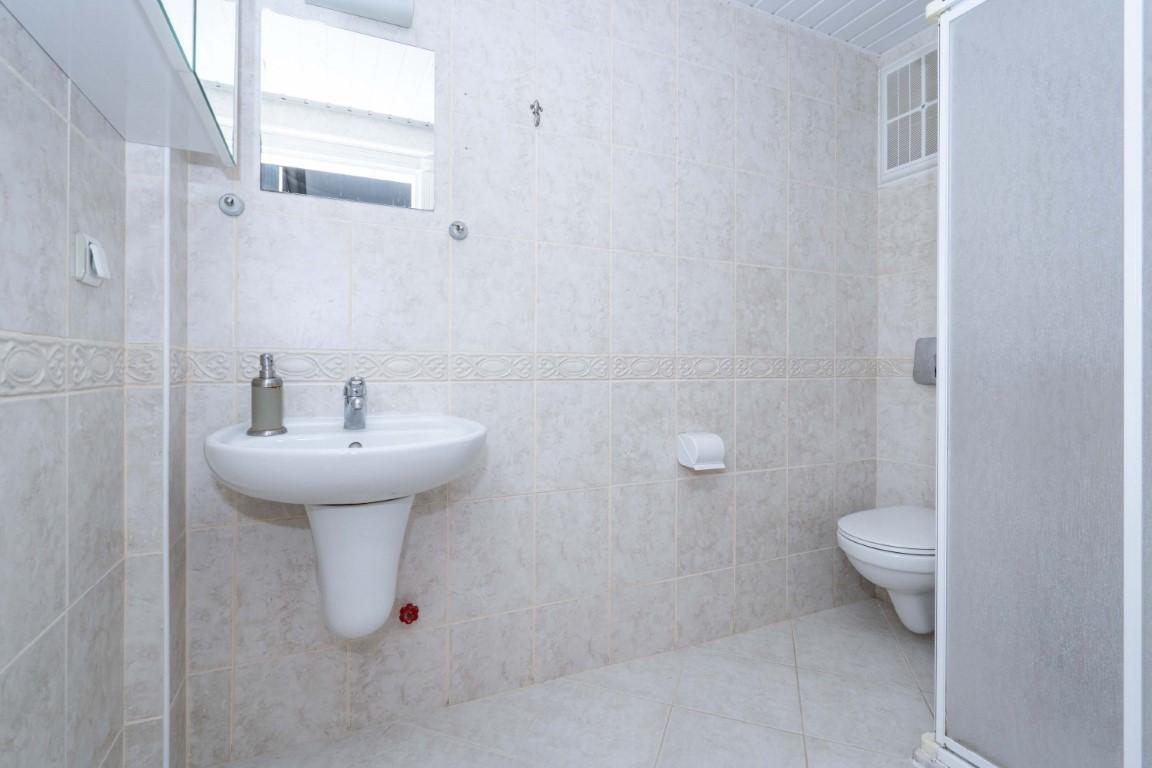 MAY1604 - Photo 21